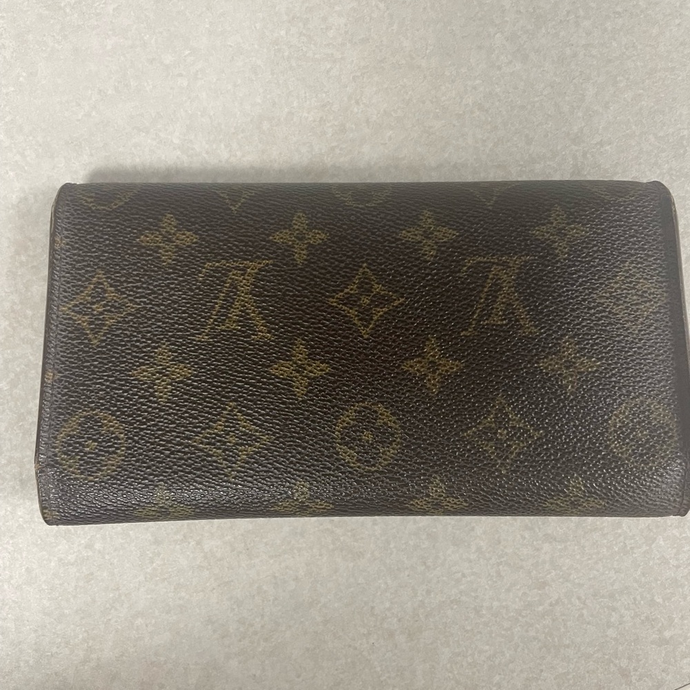 Louis Vuitton authentic wallet